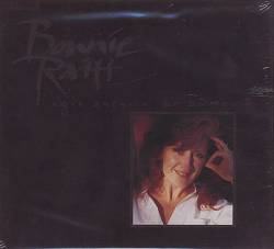 Bonnie Raitt : Love Sneakin' Up on You